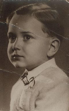 Hungary, Gyurika Weisz, born 1939, died 1944 Auschwitz, 1942, Éva Barta-Liener, [object Object], [object Object], Dokuforte #1182