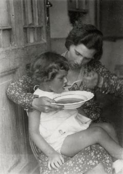 Hungary, Róna street 121, G&aacute;bor Kinszki and his mother, 1931, Judit Kinszki, Imre Kinszki, [object Object], [object Object], [object Object], Dokuforte #202