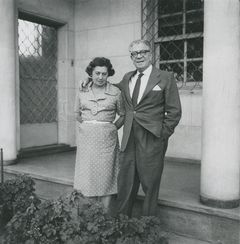 Brazil, Amazonas Avenue, Kl&aacute;ri Nagy and her husband P&aacute;l R&oacute;na front of their house, 1960, Róbert Róna, [object Object], [object Object], [object Object], [object Object], Dokuforte #821