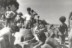 Hungary, 1957, Róbert Róna, [object Object], [object Object], [object Object], Dokuforte #705