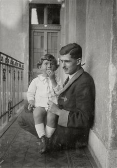 Hungary, Róna street 121, G&aacute;bor Kinszki with his father Imre Kinszki, 1931, Judit Kinszki, [object Object], [object Object], Dokuforte #221