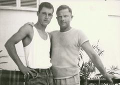 Israel, Zvi Levi and his son, 1950, גלית ששון וידמן, [object Object], [object Object], Dokuforte #555