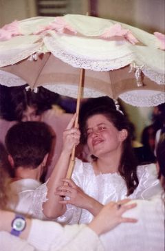 הונגריה, חתונה של אשר רונה ואסתר וארו.
, 1998, Róbert Róna, [object Object], Dokuforte #1128