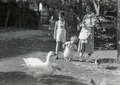 Hungary, Róna street, G&aacute;bor Kinszki, Judit Kinszki and their mother Ilona G&aacute;rdonyi, 1935, Judit Kinszki, Imre Kinszki, [object Object], [object Object], [object Object], [object Object], Dokuforte #308