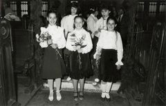 Hungary, Bat Mitzva, Erika Fr&ouml;lich in the middle, 1984, Odette Havasi, [object Object], Dokuforte #1021