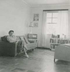 Brazil, Amazonas Avenue, Kl&aacute;ri Nagy in the salon., 1955, Róbert Róna, [object Object], [object Object], [object Object], Dokuforte #662