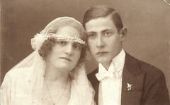 Hungary, Ilus Weisz with her husband Sanyi Oszterman, 1920, Róbert Róna, [object Object], [object Object], [object Object], [object Object], Dokuforte #60