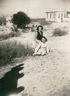 Israel, Lea Levi (sitting), 1949, גלית ששון וידמן, [object Object], Dokuforte #533