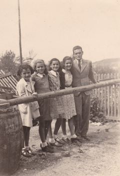 Hungary, Grosz cousins from Ózd and Putnok (from left to right) Grosz Anni (1934-44), Weisz Zsuzsi (1929-2015), Klein Edit (1930-44), Weisz Juci (1927-2010), Englender Sándor (1922-2014)  , 1942, Peter Foti, [object Object], [object Object], [object Object], [object Object], [object Object], Dokuforte #3206