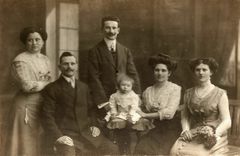 Hungary, P&aacute;l Lieber Lakatos and his family, 1900, Róbert Róna, Hungária Fényképészeti Társaság, [object Object], Dokuforte #8