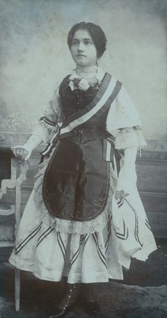 Hungary, Erzs&eacute;bet Szalkai (N&aacute;ndorn&eacute; Klein) grandmorther in Hungarian national dress, 1904, Mari Schönwald, J. Antal Szilber, [object Object], [object Object], Dokuforte #14