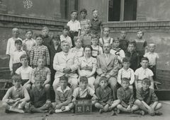 הונגריה, Angol street, 1936, Judit Kinszki, אימרה קינסקי|, [object Object], [object Object], [object Object], Dokuforte #323