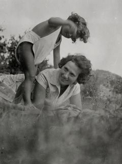 Hungary, Róna utca, G&aacute;bor Kinszki with his mother Ilona G&aacute;rdonyi, 1930, Judit Kinszki, Imre Kinszki, [object Object], [object Object], Dokuforte #168