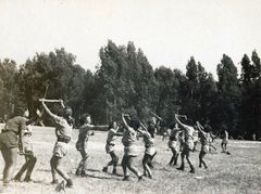 Israel, Learning BFTF (Battle Face to Face) before the army (GDNA or Hano'ar Ha'oved), 1950, גלית ששון וידמן, [object Object], Dokuforte #562