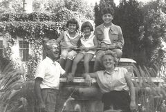 Hungary, R&oacute;na family, 1958, Róbert Róna, [object Object], [object Object], Dokuforte #756