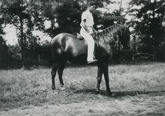 Hungary, P&aacute;l R&oacute;na on horseback., 1919, Róbert Róna, [object Object], [object Object], [object Object], [object Object], Dokuforte #57