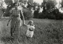 Hungary, Róna utca, Judit Kinszki with her mother Ilona G&aacute;rdonyi, 1936, Judit Kinszki, Imre Kinszki, [object Object], [object Object], Dokuforte #331