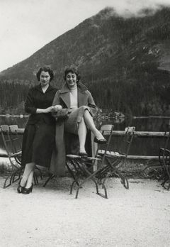 Austria, Vera Schwarcz (on the right), 1952, Gabi Laron, [object Object], [object Object], [object Object], [object Object], Dokuforte #1444