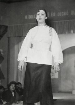 Austria, Vera Schwarcz, 1951, Gabi Laron, [object Object], [object Object], Dokuforte #1425