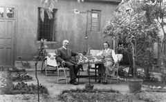 Hungary, Dorozsmai street 140, Andor Schwarcz and his wife Giza, 1952, Gabi Laron, [object Object], [object Object], [object Object], Dokuforte #1469