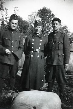 Hungary, Menyus Kreisman (on the left), 1935, Gabi Laron, [object Object], Dokuforte #1493