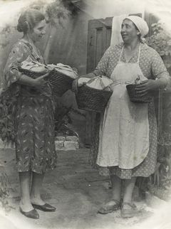 Hungary, Ilona Pető and Wife of Kálmán Pollák (left to right) , 1938, Gabi Laron, [object Object], [object Object], [object Object], Dokuforte #1464