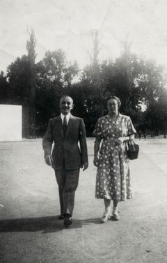 Hungary, Andor Schwarcz and his wife, 1953, Gabi Laron, [object Object], Dokuforte #1507