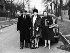 Austria, Andor Schwarcz, Vera Schwarcz and Giza Schwarcz (left to right), 1961, Gabi Laron, [object Object], [object Object], [object Object], Dokuforte #1514