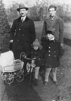 Hungary, Schwarcz family, 1930, Gabi Laron, [object Object], [object Object], Dokuforte #1509