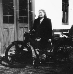 Hungary, Dob street, Lilla Lazarovits, 1948, Gabi Laron, [object Object], [object Object], Dokuforte #1900
