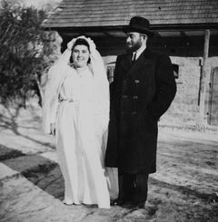 Hungary, Dob street, Joli Lazarovits, Sándor Lazarovits (left to right), 1947, Gabi Laron, [object Object], [object Object], Dokuforte #1891