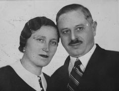 הונגריה, Svábhegy, 1939, Gabi Laron, [object Object], [object Object], Dokuforte #1920