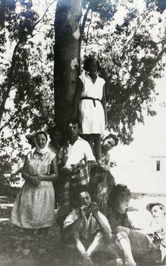 Eretz Israel, 1932, Yehudit Adel Sholdos, [object Object], [object Object], Dokuforte #1977