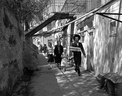 Israel, Mea Shearim, Bringing Purim Basket (Mishloach Manot), 1969, Gabi Laron, Gabi Laron, [object Object], [object Object], [object Object], Dokuforte #1331