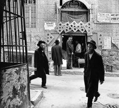 Israel, Mea Shearim, 1969, Gabi Laron, Gabi Laron, [object Object], [object Object], [object Object], Dokuforte #1326