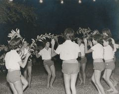 Israel, Kibbutz Maabarot, Hashomer Hatzair Hungary, Kibbutz Maabarot. Sukkot holiday, dancing on the grass, 1960, Yehudit Adel Sholdos, [object Object], [object Object], [object Object], Dokuforte #2606