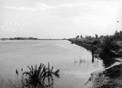 Egypt, Suez Canal, photo facing south.

With cooperation of Nadav Mann / Bitmuna, 1973, Dany Benshalom, Dany Benshalom, [object Object], [object Object], [object Object], [object Object], [object Object], [object Object], Dokuforte #3011