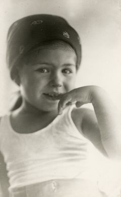 Israel, Mikveh Israel, Dalia is four and a quarter, 1935, Benny Barzilay, [object Object], [object Object], Dokuforte #3185