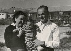 Israel, Kibbutz Tziklag,Kibbutz Lahav, Idit with Grandpa and Grandma (Beni's parents), 1957, Benny Barzilay, [object Object], [object Object], [object Object], Dokuforte #3164