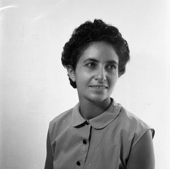 ישראל,  אהובה איתן, 1950, Ruth Lackner Hiller / Kibbutz Haogen Archive, [object Object], [object Object], [object Object], [object Object], Dokuforte #4177