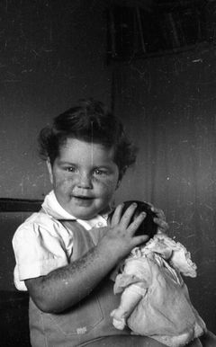 Israel, אילנה לינבה, 1955, Ruth Lackner Hiller / Kibbutz Haogen Archive, [object Object], [object Object], [object Object], [object Object], [object Object], Dokuforte #4194