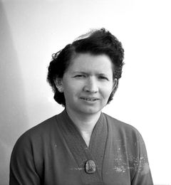 Israel,  אסתר למפל, 1950, Ruth Lackner Hiller / Kibbutz Haogen Archive, [object Object], [object Object], [object Object], [object Object], Dokuforte #4222
