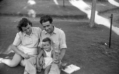 Israel, אריה (פוטי), עמוס, פרחה פלג, 1955, Ruth Lackner Hiller / Kibbutz Haogen Archive, [object Object], [object Object], [object Object], [object Object], Dokuforte #4229
