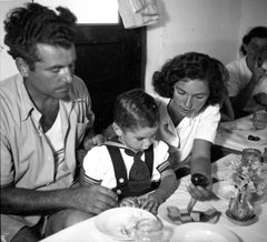 Israel, אביבה עוזי, זאב גרטלר, 1955, Ruth Lackner Hiller / Kibbutz Haogen Archive, [object Object], [object Object], [object Object], [object Object], Dokuforte #4164