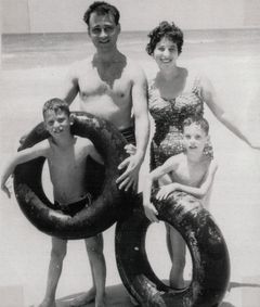 1958, Agi Bar Sela, [object Object], [object Object], [object Object], Dokuforte #4837