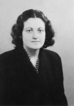 Hungary, Éva Fischer in the Zionist resistance movement, 1944, Miklós Szedő / Carl Lutz Foundation, [object Object], [object Object], [object Object], [object Object], [object Object], [object Object], [object Object], Dokuforte #4088