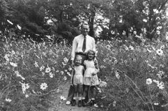 Hungary, Diplomat Carl Lutz in the garden of the Swiss Embassy, 1944, Miklós Szedő / Carl Lutz Foundation, [object Object], [object Object], [object Object], [object Object], [object Object], [object Object], [object Object], [object Object], [object Object], Dokuforte #4055