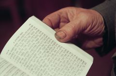 הונגריה,צ’כיה,אוקראינה, Subcarpathia, בשנת 1690 החלו יהודים אורתודוקסים (בעיקר מפולין) להתיישב  בזקרפטיה.
עד שנת 1939 היוו יהודי מונקאץ' מחצית מאוכלוסיית העיר ושמרו על חיי דת, חברה ופוליטיקה תוססים. המצב השתנה באופן קיצוני עם חקיקת חוקים מפלים, ריכוז בגטאות והשמדה פיזית. לאחר מלחמת העולם השנייה, האוכלוסייה היהודית שנותרה בזקרפטיה,
שהצטמצמה מאוד, חוותה קשיים גדולים אף יותר עקב האנטישמיות שהתגברה במיוחד אחרי 1967., 1993, Kiss Ferenc, Kiss Ferenc, [object Object], [object Object], [object Object], [object Object], Dokuforte #5113