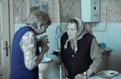 הונגריה,צ’כיה,אוקראינה, Subcarpathia, בשנת 1690 החלו יהודים אורתודוקסים (בעיקר מפולין) להתיישב  בזקרפטיה.
עד שנת 1939 היוו יהודי מונקאץ' מחצית מאוכלוסיית העיר ושמרו על חיי דת, חברה ופוליטיקה תוססים. המצב השתנה באופן קיצוני עם חקיקת חוקים מפלים, ריכוז בגטאות והשמדה פיזית. לאחר מלחמת העולם השנייה, האוכלוסייה היהודית שנותרה בזקרפטיה,
שהצטמצמה מאוד, חוותה קשיים גדולים אף יותר עקב האנטישמיות שהתגברה במיוחד אחרי 1967., 1993, Kiss Ferenc, Kiss Ferenc, [object Object], [object Object], [object Object], Dokuforte #5140